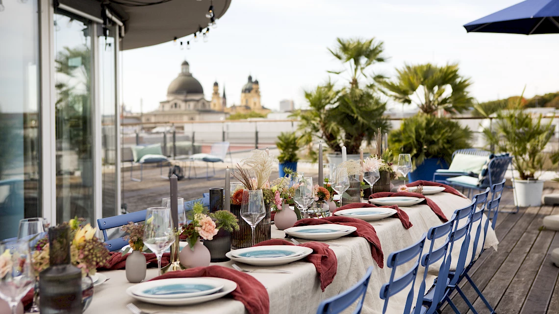 Geburtstag feiern in München auf der Dachterrasse von OutOfOffice