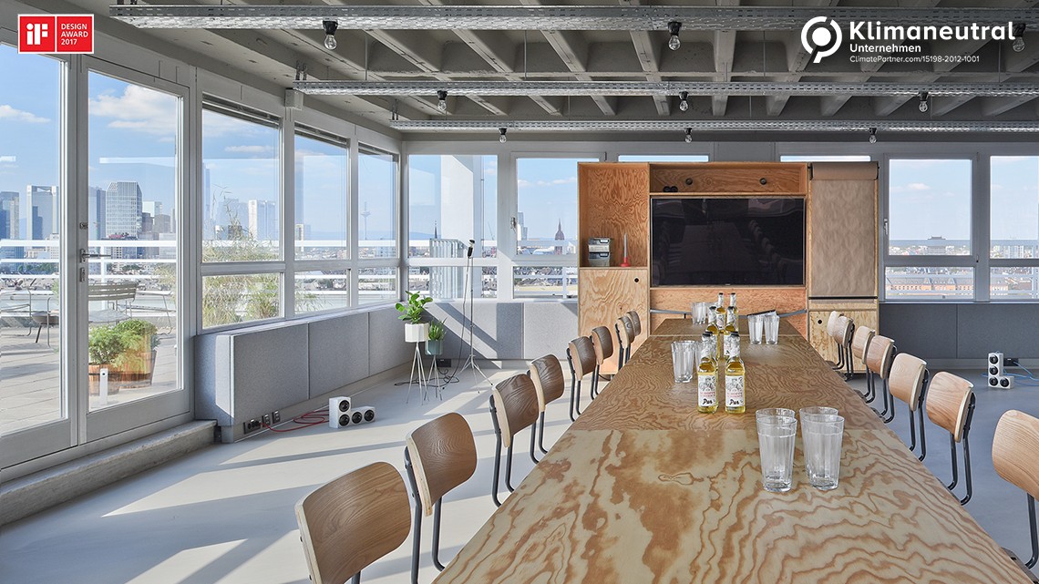 Big meeting room with view on the skyline - OutOfOffice Frankfurt Sachsenhausen