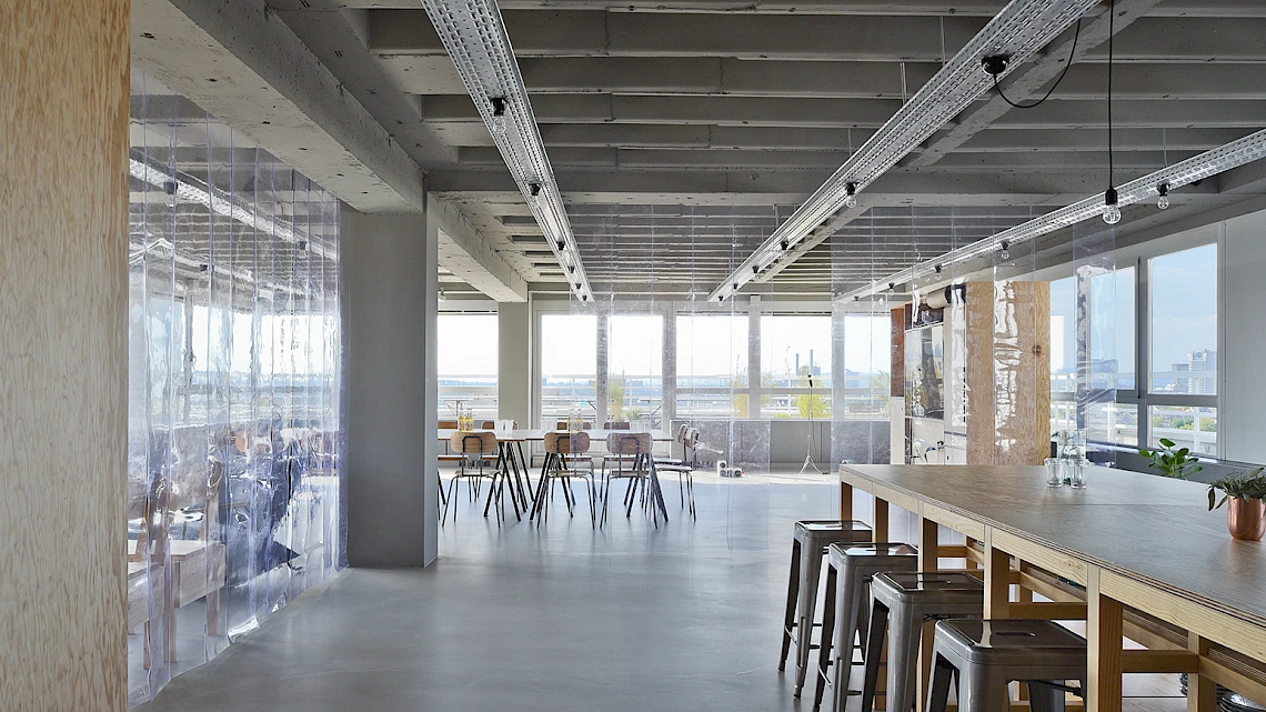 Lichtdurchfluteter Eventlocation OutOfOffice Frankfurt Sachsenhausen