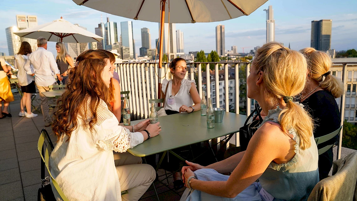 After-work event on the roof terrace of the event location Westend