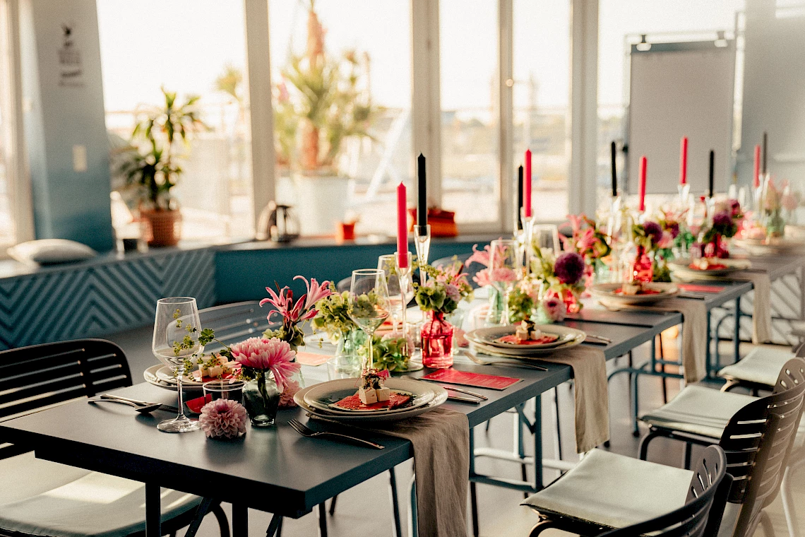 Hochzeits Location am Englischen Garten: OutOfOffice München Eisbach
