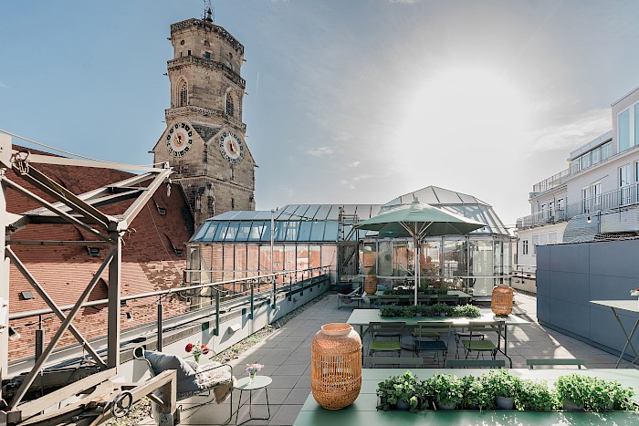 Die schönste Dachterrasse für Afterworks in Stuttgart