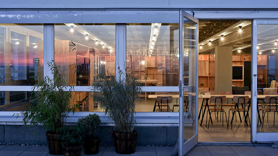 Modern summer party location in Frankfurt with a great view