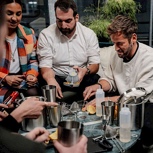 Cocktail-Kurse als interaktives Element für dein Eventkonzept