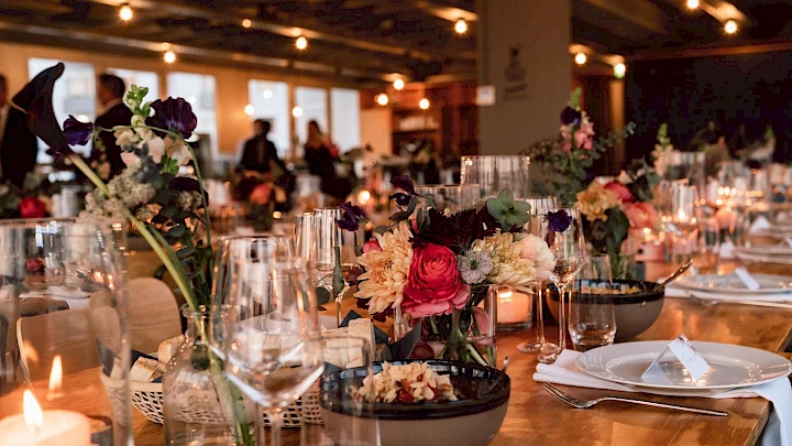 Wedding reception in Frankfurt after the ceremony at the OutOfOffice location in Sachsenhausen