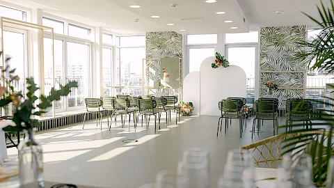 Wedding in Frankfurt near the Palmengarten