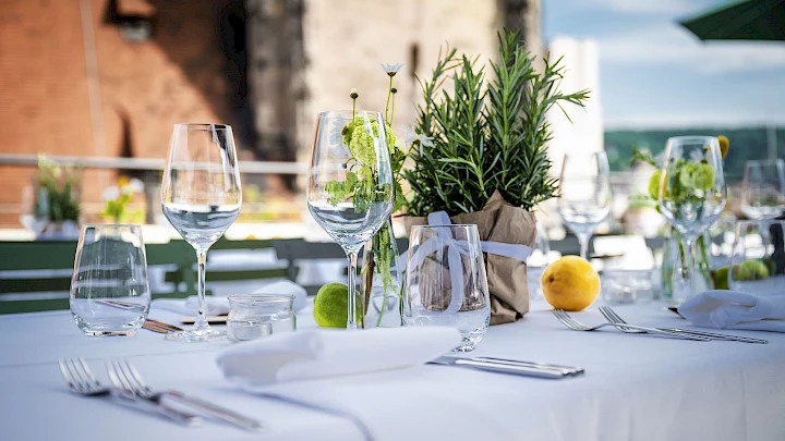 Wedding venue in Stuttgart with a view of the Stiftskirche