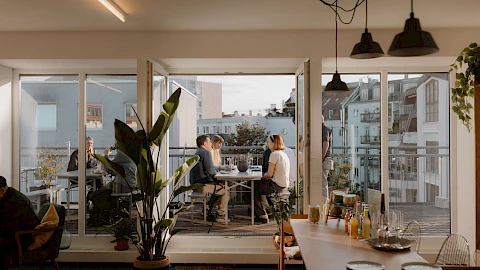 Gemütliche Feier in der Geburtstag Location München im Glockenbachviertel