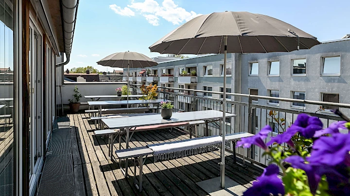 Traumhafte Geburtstagslocation in München mit sonniger Dachterrasse