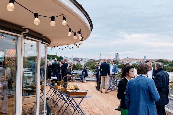 Kick-Off Eventlocation mit weitläufiger Dachterrasse in München