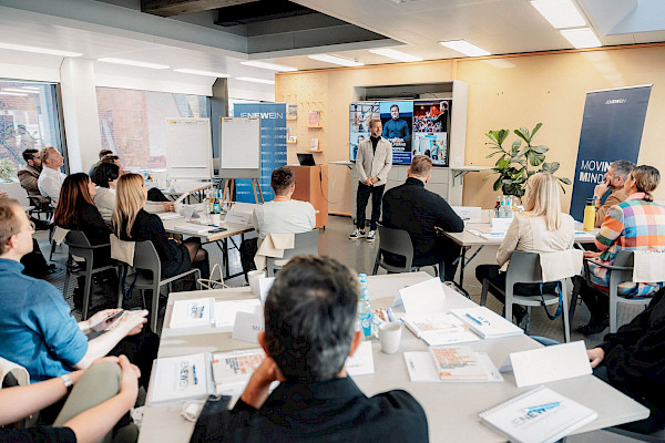 Kick-Off Event von JENEWEIN im OutOfOffice Stuttgart