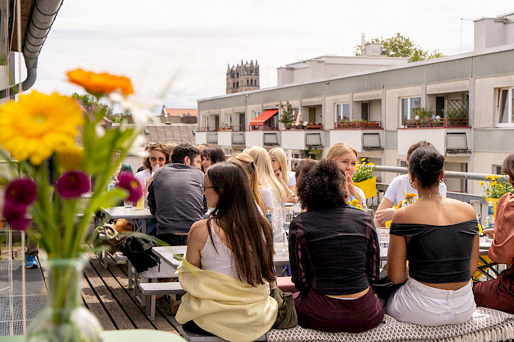 Sommerfest auf der M&uuml;nchner Dachterrasse im Glockenbachviertel