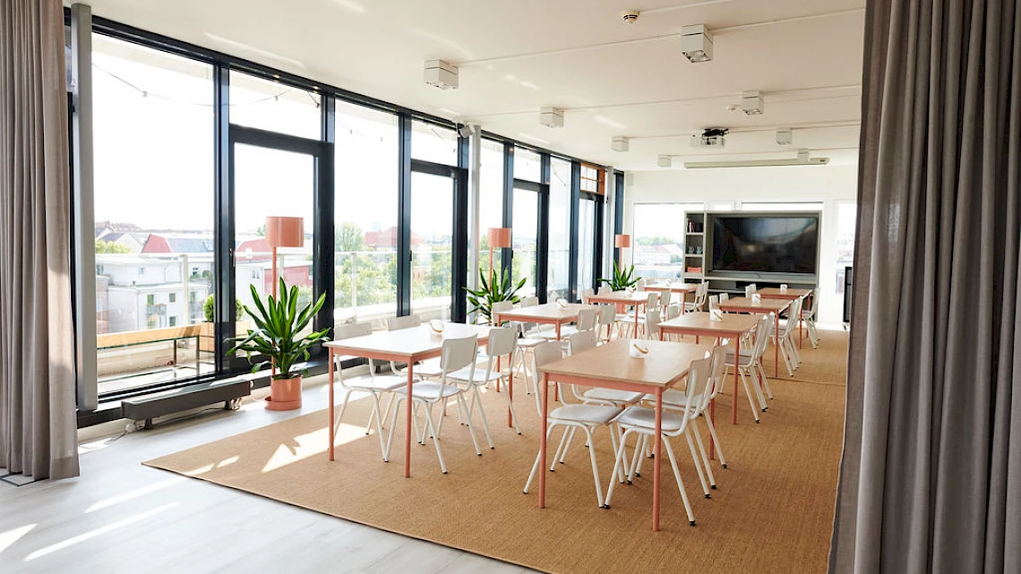 Creative workshop setting at the Hamburg location