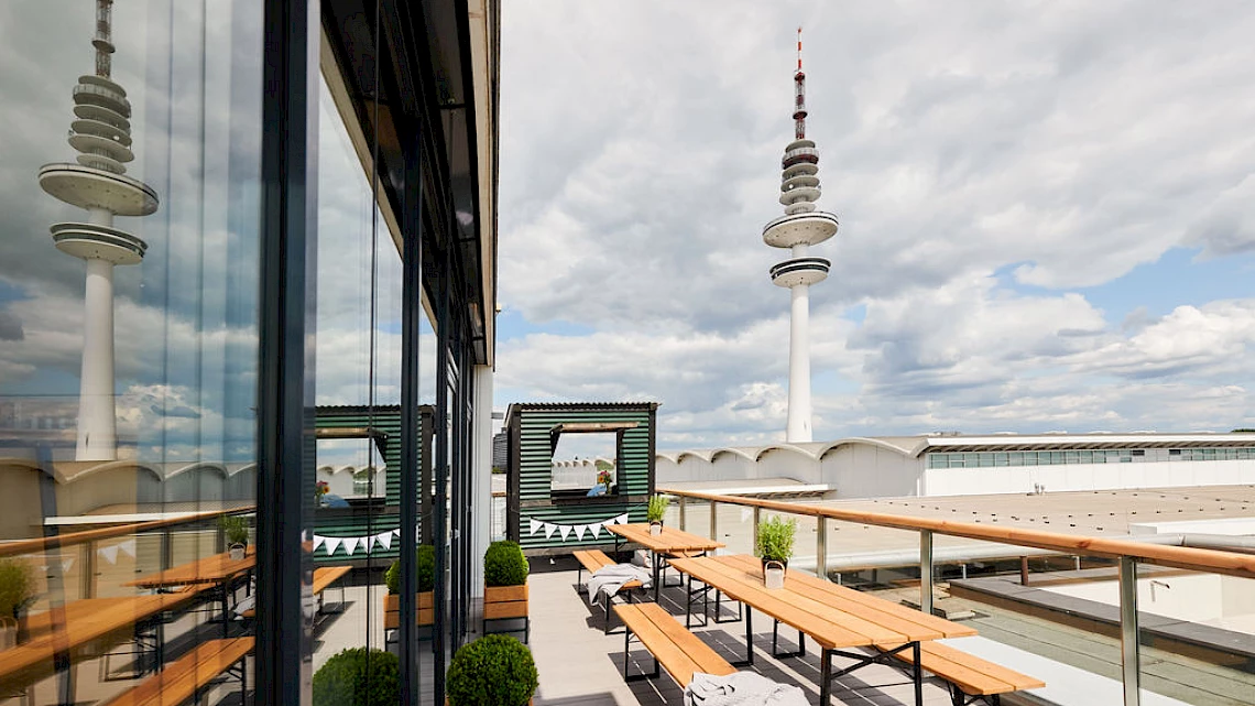 Roof terrace of the event location Hamburg in the Karoviertel district