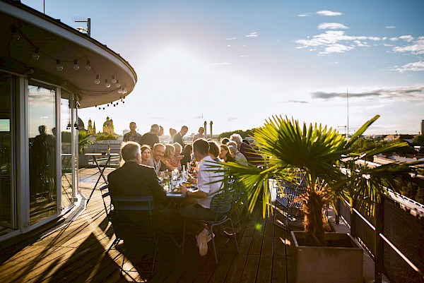 Summer party as a team event on the roof terrace in Munich